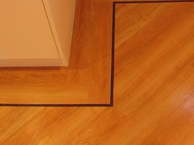 Luxury Vinyl Tiles - Wood - Amtico Signature Classic Oak With Border Vinyl - Superfloors Sydney