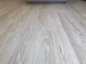 Luxury Vinyl Tiles - Wood - Amtico Spacia White Oak Vinyl - Superfloors Sydney